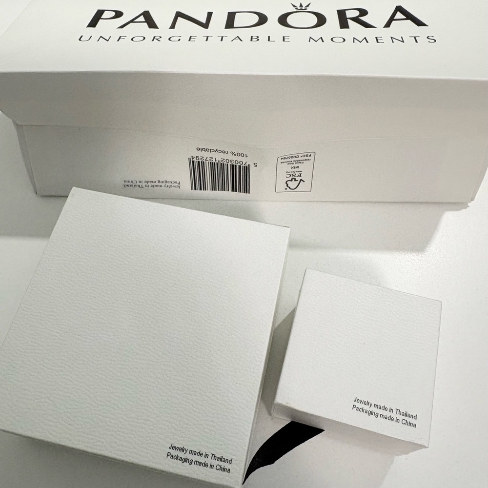 Pandora White Gift Box Set - Picture 4 of 6